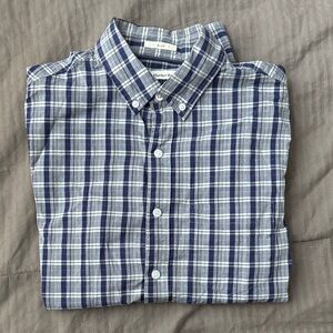 🔺CLOSET SALE: EVERYTHING MUST GO🔺 Navy and White Checkered Button Down Shirt